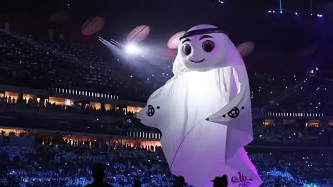 “中超新星19岁首秀惊艳，一射两传助力平局，豪门战持续僵局”